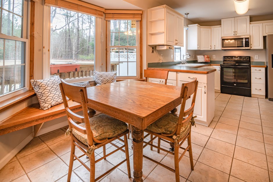 Jadalnia przy kuchni — jak urządzić kącik do jedzenia?